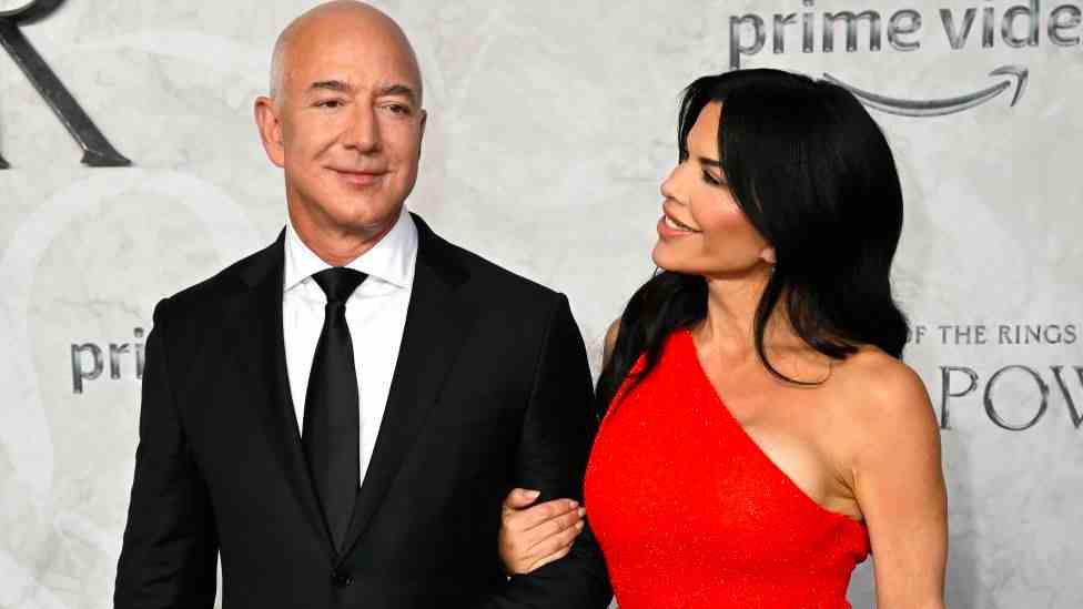Jeff Bezos will donate most of his net worth (124 billion) to charity