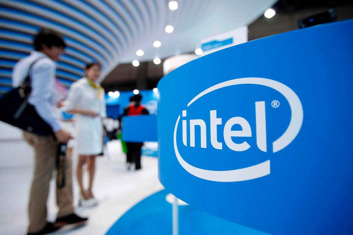 Intel announced staff salary cuts book