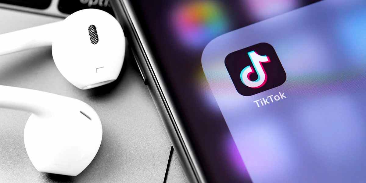 U.S. senator demanded that Google and Apple remove TikTok from their app stores book