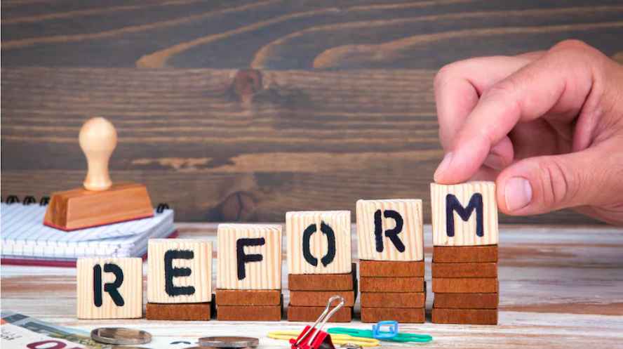 Exploring Successful Economic and Political Reforms: A Comprehensive Analysis